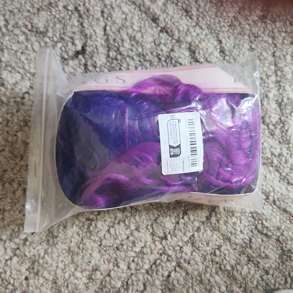 NWT 26in synthetic ombre wig - Picture 3 of 4